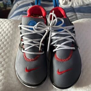Nike Kids Sneakers in Gray and Red with Blue Accents